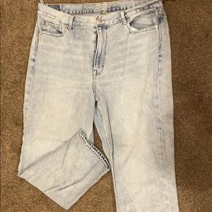 American Eagle mom jeans